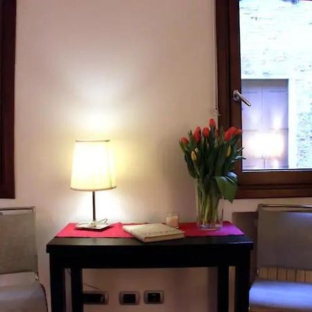 Carampane - Your Nice Flat Near Rialto Bridge Venesia Bagian luar foto